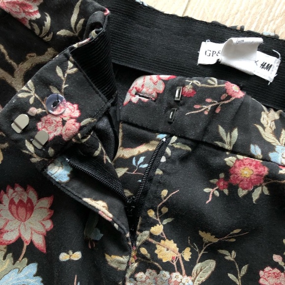 GP&J Baker x H&M Floral Print Ankle Pants in Black Size 6 - Picture 7 of 11